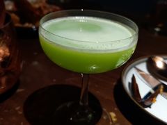 -The ROOF (通盈中心店)