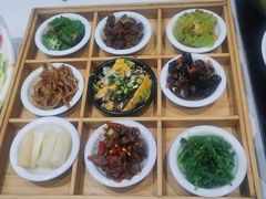 九宫格玲珑前菜-新仙清汤牛腩(铜锣湾店)