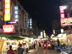 -六合夜市