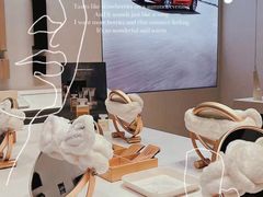 -TESLA 特斯拉(上海太古汇体验店)