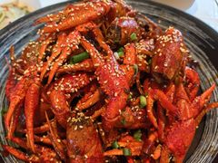 -肥肥虾庄·金牌油焖大虾(汉街SKP店)