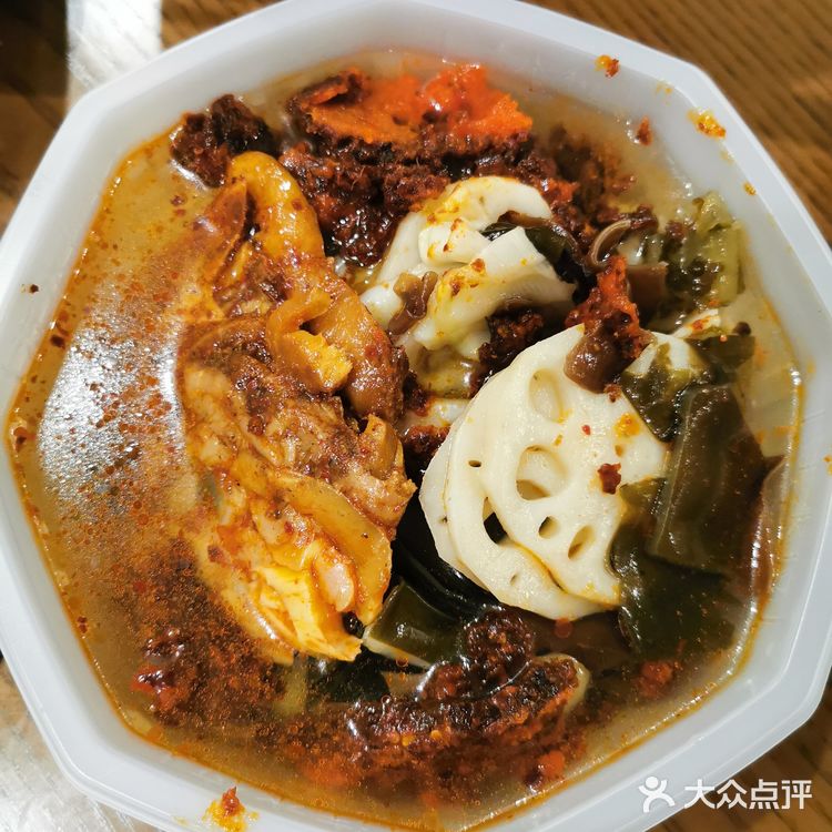 牛肉里面配的是土豆粉，这个粉最好吃