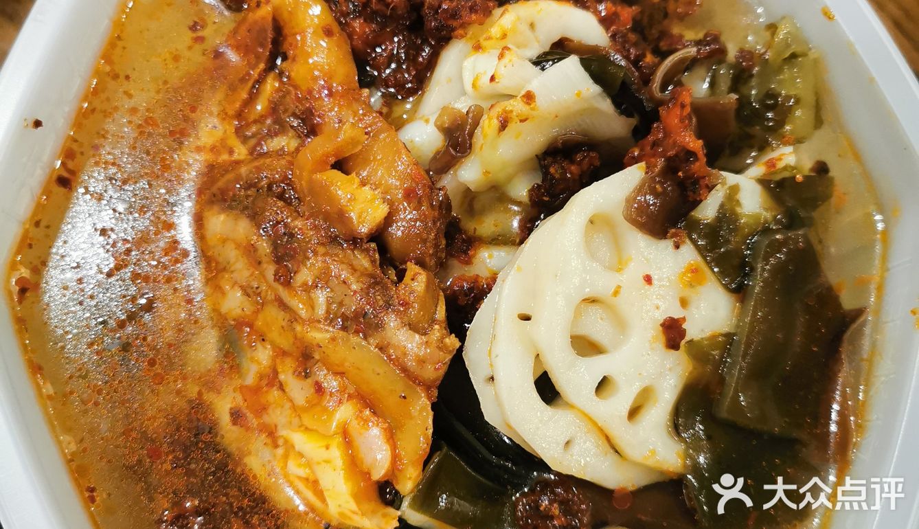 牛肉里面配的是土豆粉，这个粉最好吃