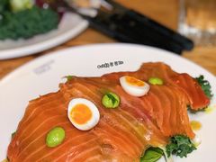 烟熏三文鱼吐司-Common Table · Brunch & Coffee