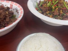 -湖南人家湘菜馆(镇江路店)