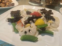 -巴扎美食·新疆菜·西域歌舞表演餐厅(新疆大厦店)
