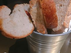 餐前包-AZUL by FUEL蓝色·法式酒馆(琶醍店)