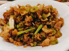 青椒油渣-湘肠香火锅店(团结湖店)