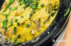 Steamed Eggs with River Worms