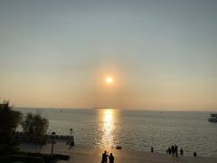 -巴陵广场