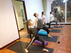 -Yvon yoga 瑜伽·精准体态管理中心