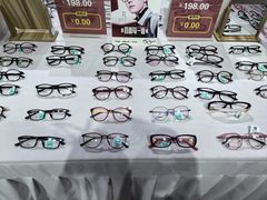 -零度眼镜·宝视友·蔡司依视路(吾悦花街店)