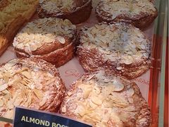 杏仁吐司-西点坊(浦东香格里拉店)