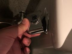 -广州卡丽酒店(大金钟路地铁站店)