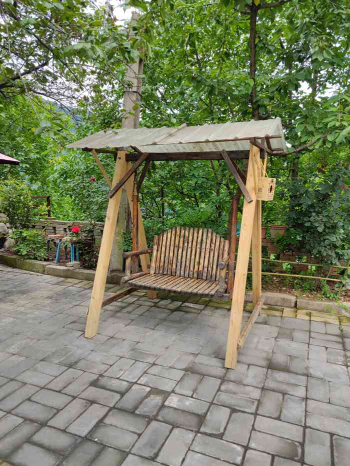 农家后院-"农家后院大众点评上搜到一下可以烧烤也有.