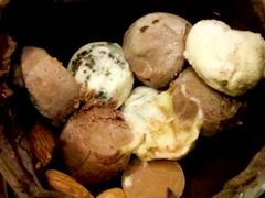 8c642e10jw1e5fx9cs30uj20dc0hs75n-哈根达斯(武汉天地店)