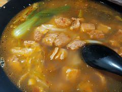 肥肠米线-八月美食小馆(银泰城总店)