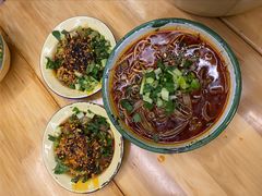 -拈签一笑黄牛肉辣卤串串
