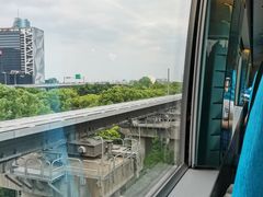 -龙阳路磁悬浮列车总站-停车场