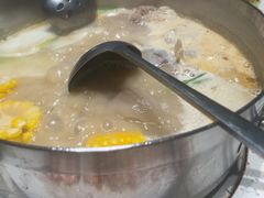 -肥仔文澳门猪骨煲(南京西路店)