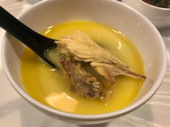 -鲜入围煮花胶鸡海鲜火锅