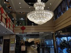 -鞍山大白鲨美食酒店