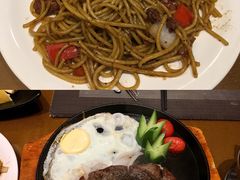 -戈尔登酒店·满堂彩咖啡厅