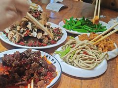 -杨记清芳牛肉拉面(京广路店)