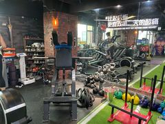 器械区-Nirvana Fitness健身工作室