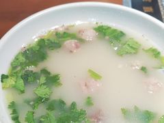 -老天桥酱肉烧饼夹肘子(天桥店)
