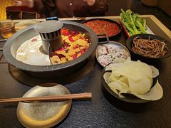 -晓宇重庆火锅(西安荟聚店)