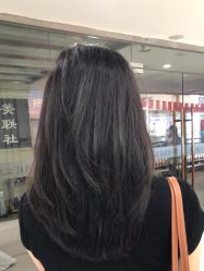 -镁连社·美联社