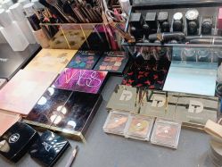 -鼎极摄影(世纪金源店)