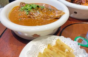 Braised Bighead Carp with Pancake