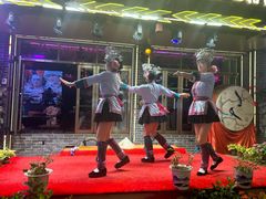 -刘姐啤酒鱼民族演艺餐厅(西街总店)
