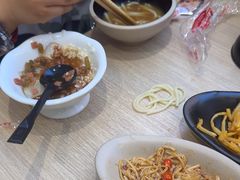 -桂在香知桂林米粉(红博中央公园店)