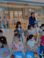 -丽婴房(七莘路店)