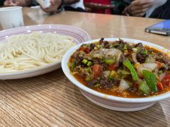 -歹歹的加个面过油肉拌面