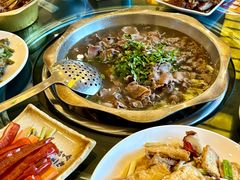 -周老三跷脚牛肉·全牛火锅(非遗传承店)