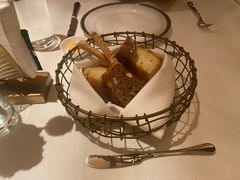 -Mogul Eatery·大亨餐酒馆
