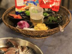 -刘姐啤酒鱼民族演艺餐厅(西街总店)