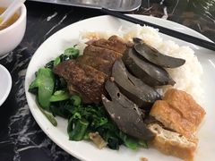 鹅肝拼鹅肉饭-乌文新澄海卤鹅店