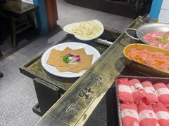 -宽板凳老灶火锅(台湾街店)