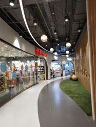 -乐友孕婴童(万象城店)