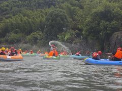 -虎啸峡漂流