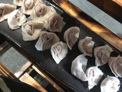 自制燕皮小馄饨-乡土黄·鲜牛肉火锅·小龙虾(兴业街店)