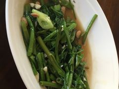 -Dang restaurant (patong phuket)