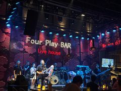 -FOUR PLAY BAR