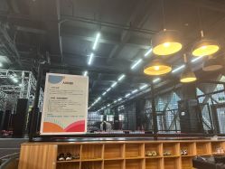 -零重力蹦床空间·滑梯·海洋球·团建(奥特莱斯店)