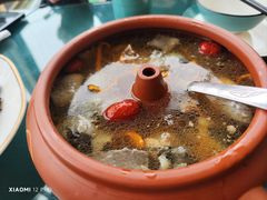 滴水不加汽锅鸡-云隐小厨·传统大理美食(复兴路店)